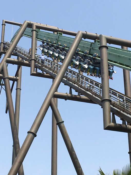 ユニバ Usjのフライングダイナソーが緊急停止 宙づりに 誰かが荷物を持ち込み まとめダネ ユニバ Usjのフライングダイナソーが緊急停止 宙づりに 誰かが荷物を持ち込み まとめダネ