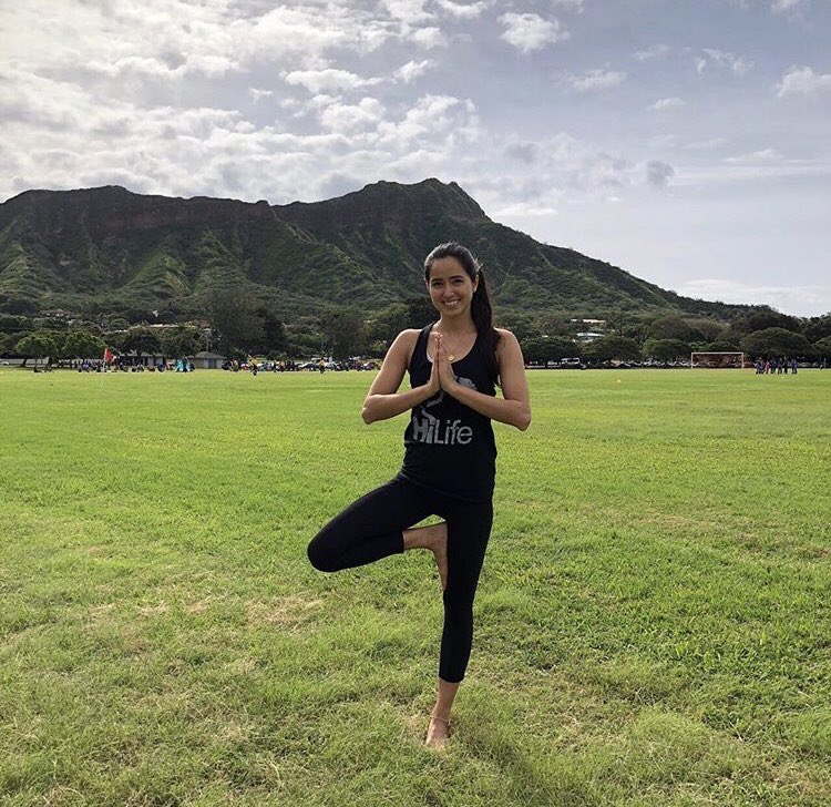 HiLifeStore's tweet image. #HiLife MADE fresh daily!
Available in our Soft Cotton tees for Men &amp;amp; Women! Your beauty shines through, especially after a storm. Aloha~🌈🤙
Model and TV personality Maya @pepperdaisuki flexing her yoga skills. HiLife Women’s beaten basic tank tops are perfect for all occasions.