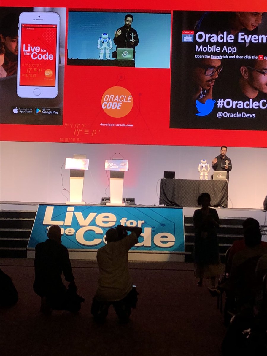 LoriLorusso's tweet image. My boy Nao talking it up with @steveonjava #OracleCode Hyderabad #odevcommunity