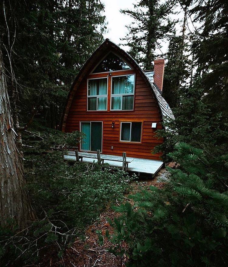wekeepexploring's tweet photo. We're wishing we were here this week 😍 🏕 tag a friend you'd stay in a cabin with!
Photo by dub.zeller https://t.co/pYpIEwIhxK
