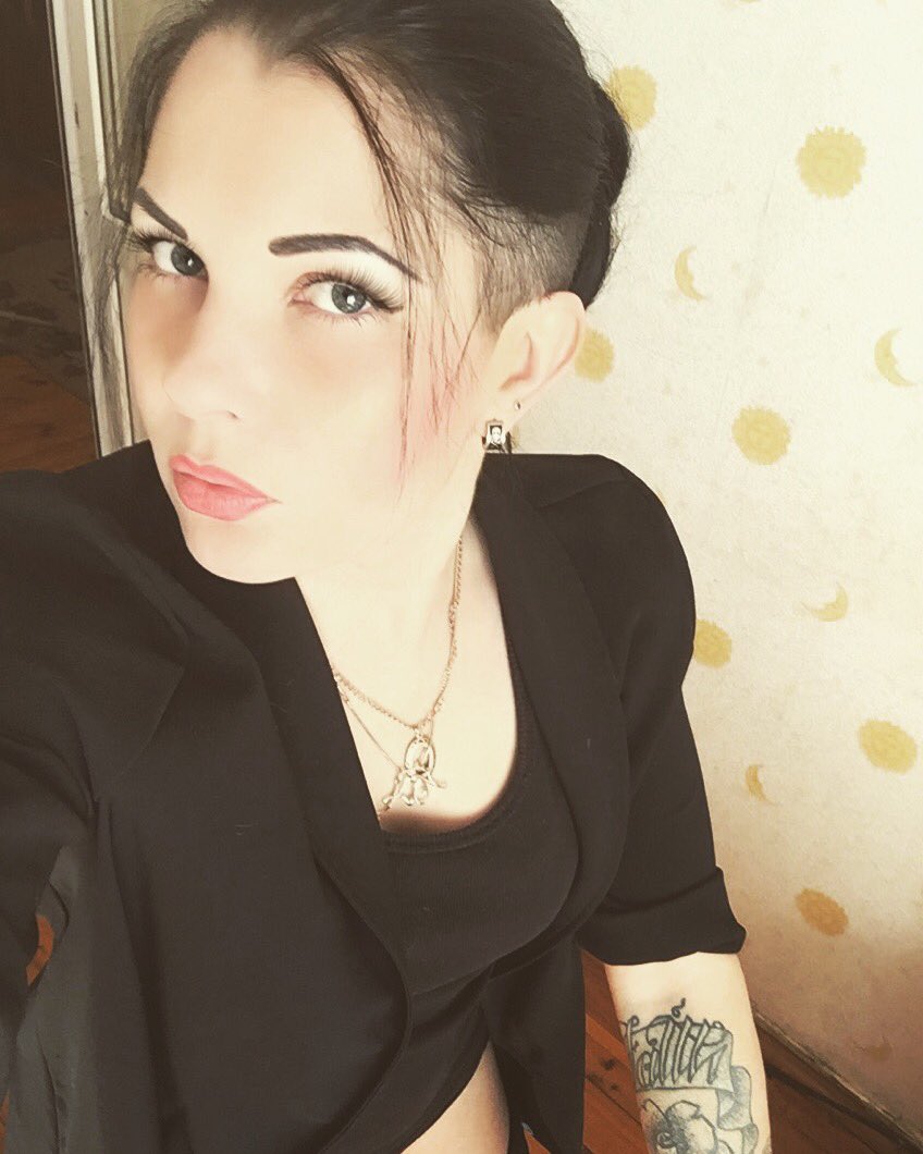 Kira night on X: Никак не могу нормально снять и загрузить для вас  ролик!😖 Поддержите меня лайком,репостом и может быть сегодня произойдёт  чудо😜😁😁  киранайтдевушкабрюнеткамакияжпиджакчёрныйтатутатуировкаkiranight  t.coyghQIPEiDz  X