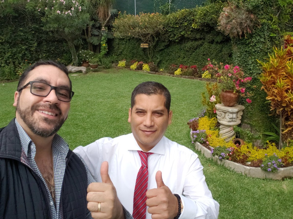 CDMXOR's tweet photo. Un placer acompañar a nuestro rector @DrTeoBenitez En esta nueva encomienda #OrgulloCescijuc #YoSoyCescijuc #CESCIJUC #Guatemala https://t.co/iFPgmosJ2X