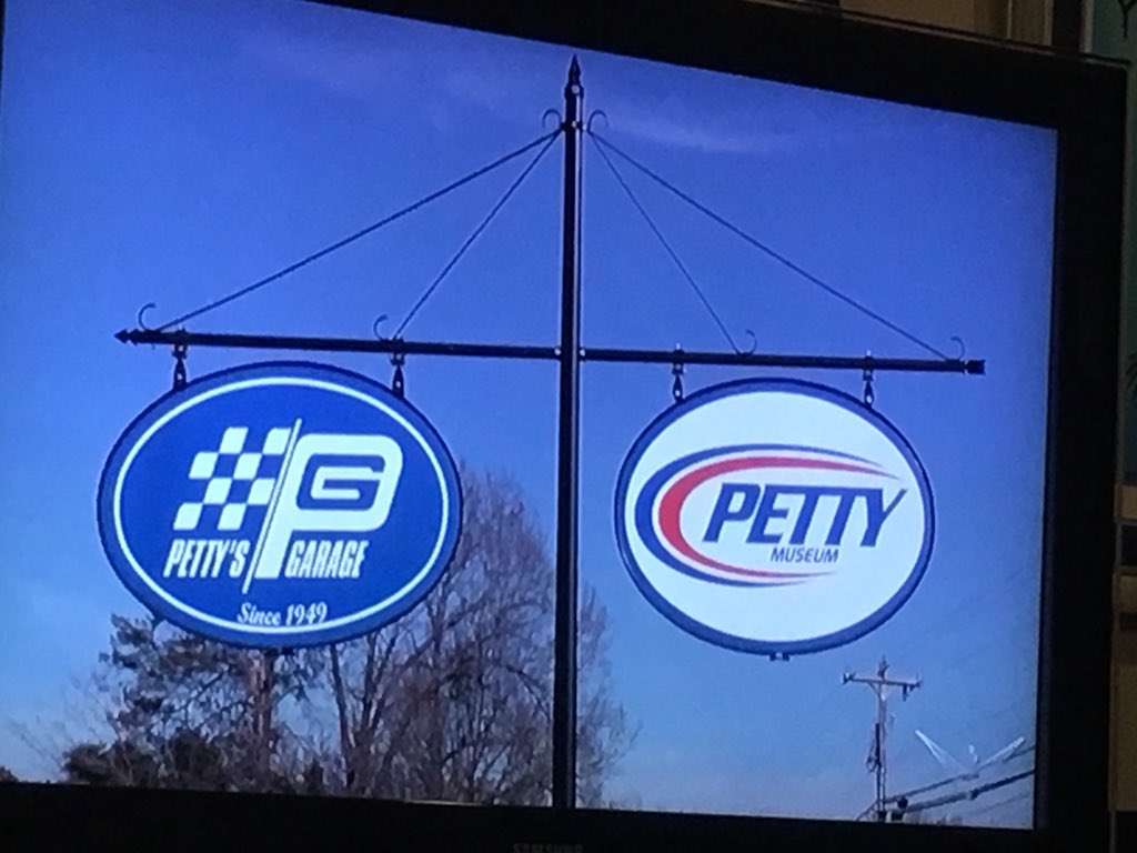 JerryJordan_KTT's tweet photo. Flipping channels & I found #NASCAR @pettysgarage getting props on #InsideWCC https://t.co/10MrPuU6DH