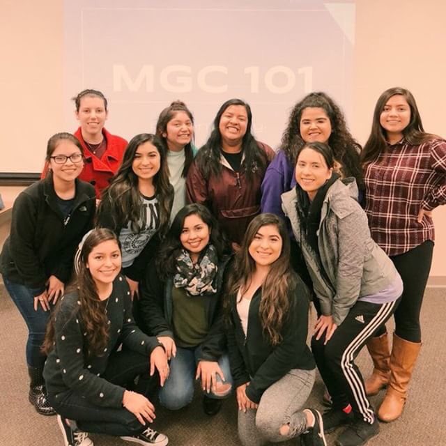 KlassyNation's tweet photo. Photo challenge day one: class sisters 💗💗💗🐧🎉 #kdchiturns31 https://t.co/gBEbBDLWQX