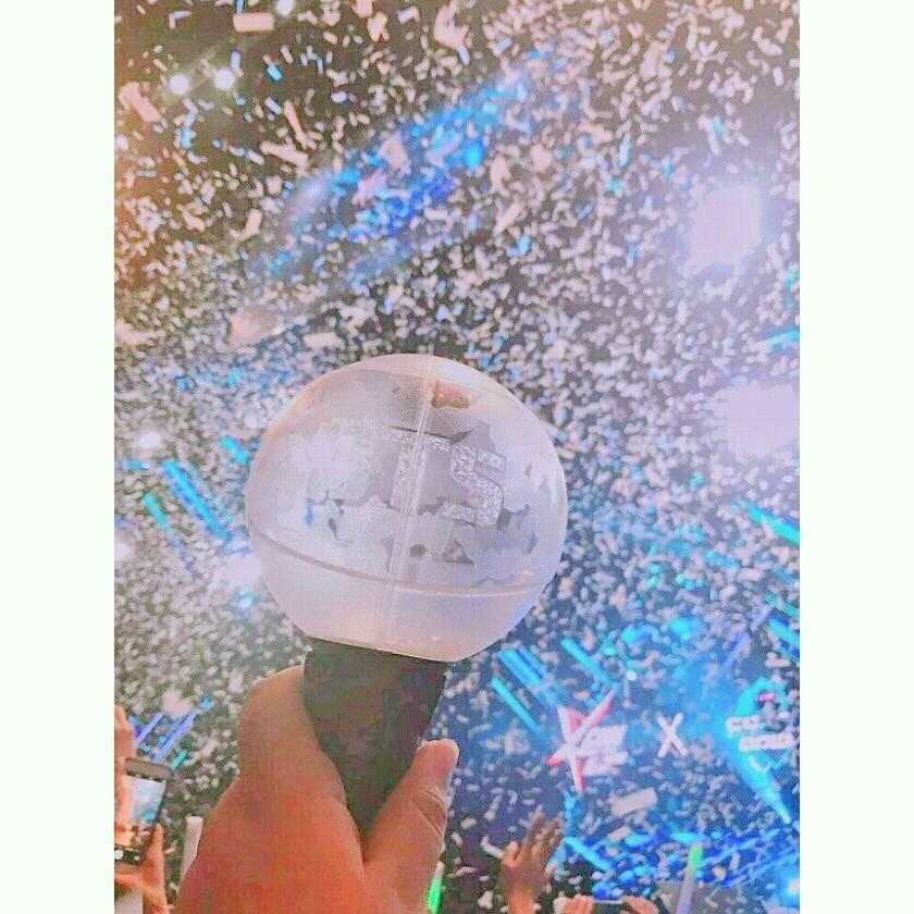 MinRy_1310's tweet photo. Bomb BTS 😍 https://t.co/aaZ2lm2nGE
