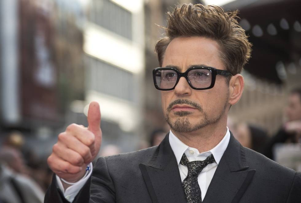 DAMONVODKAS's tweet photo. This man is a precious baby, to hug him and never let him go. I love so much Robert downey jr. https://t.co/k80qBQiHIO