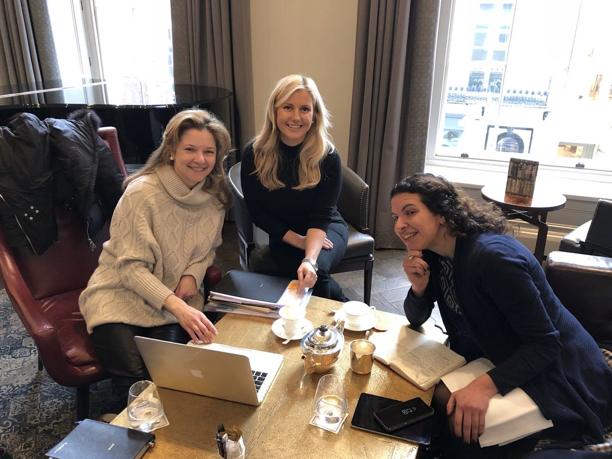 awitalondon's tweet photo. Preparing for our next event, 20/20 Vision, which we are excited to announce will be hosted by Melanie Gerlis. Members, keep an eye on your inboxes... #awita @mgerlis @aleksakatrina  @LndnArtStudies @phillipsauction https://t.co/GkYJrR4w9G