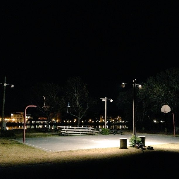 NerdyBec's tweet photo. Hard to believe it's been six years since the little show that changed my life ended. The characters I grew up with, the role models I gained (on and off screen), the memories and friends I've made - I'm grateful for you all! 💛✨ #GoodnightTreeHill #6YearsWithoutOTH https://t.co/DHJlqYioJe