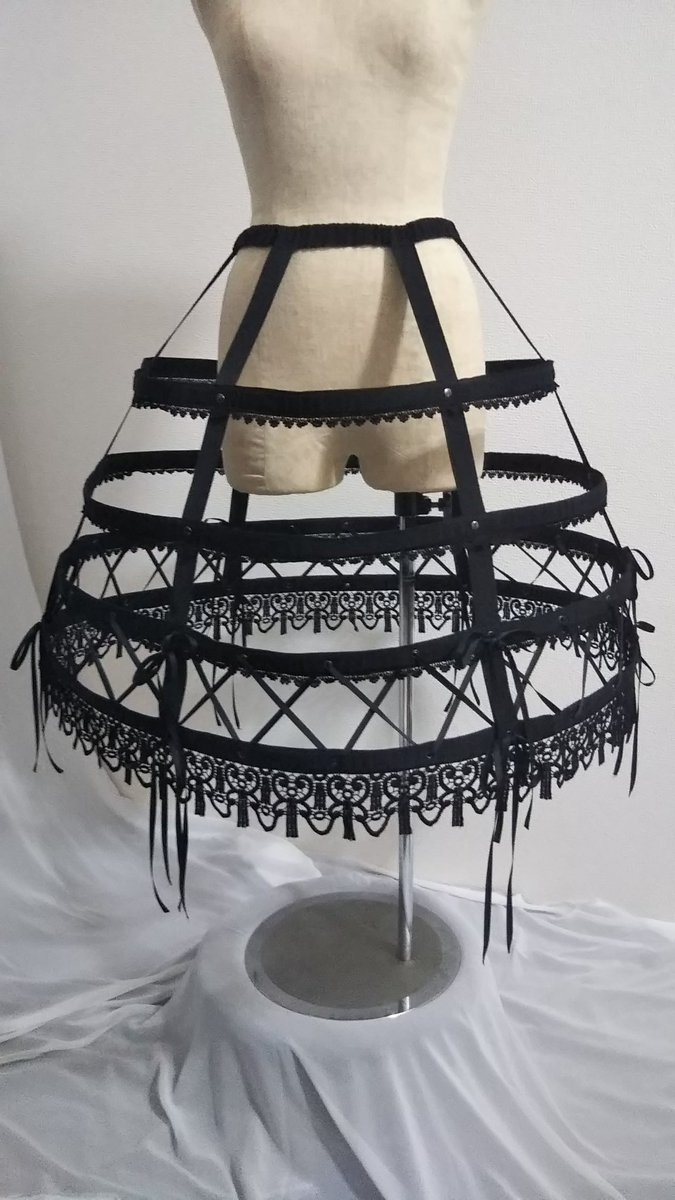 試作品紹介＞ ・ブラウス ・クリノリン 使用作品＊クラリスショート 