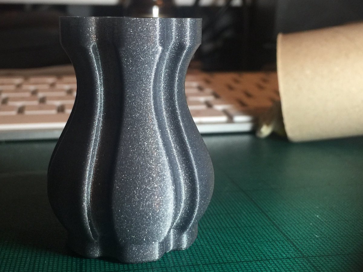 Afro3dP's tweet photo. Printed with @Fillamentum #theoriginalvertigogrey #filament #vertigogrey can barely see the layer lines ;) https://t.co/WN1Ng9sMcw