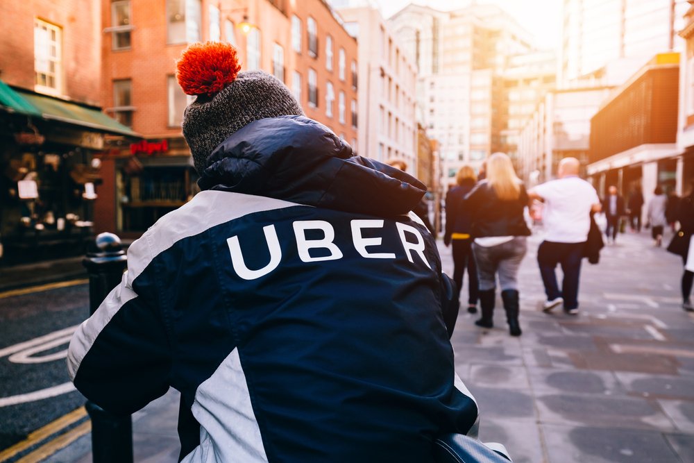frenchweb's tweet photo. #Uber ferme #UberRUSH pour se concentrer sur la #livraison de repas à domicile https://t.co/AfAch6m1a0 #Transport https://t.co/DAW9HJwWal