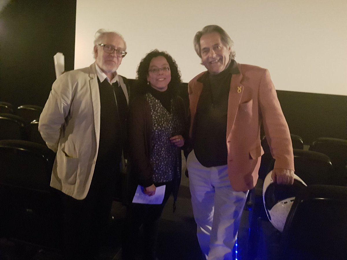 almarezav's tweet photo. En @Boliche4salas #Documetalsdart #LATcinema de @americatalunya en la presentación del documental #Leonoraeljuegosutrealista con #JavierMartinDominguez #PacoPoch Gracias a todos por acompañanarnos @ConsulMexBCN @annagoycoolea https://t.co/MkkGQxG5ih