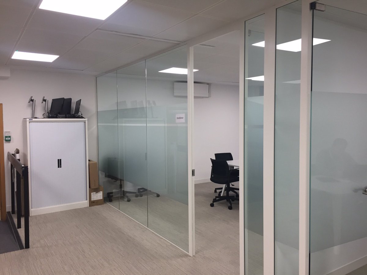 Square1_UK's tweet image. Another office refurb, this time for @ringwayjacobs and it looks great! 

Does your office need a spruce up? Get in Touch!

📞 01934 421404
📧 sales@eurosignsgb.co.uk

#Graphics #DigitalPrint #BespokeSignage