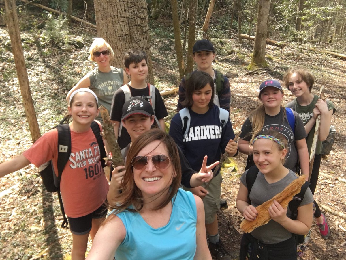 MrsStrubhar's tweet photo. Beautiful All-Day Hike yesterday with the otter group! @gsmitremont @mrhmiddleschool https://t.co/xPYKTH4Qt7