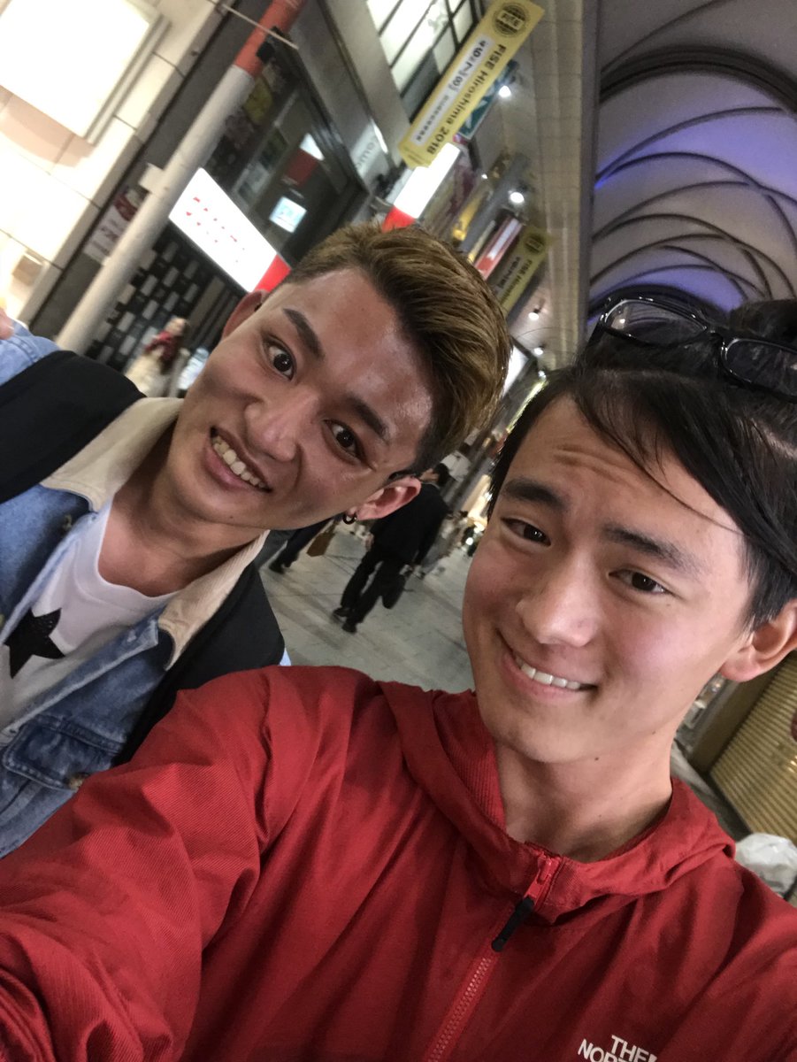 RedBullBeit's tweet photo. チームを超えて！！

Shamoji × Be it!

#canyoumakeit
#RedBull https://t.co/FBqcwl49GY