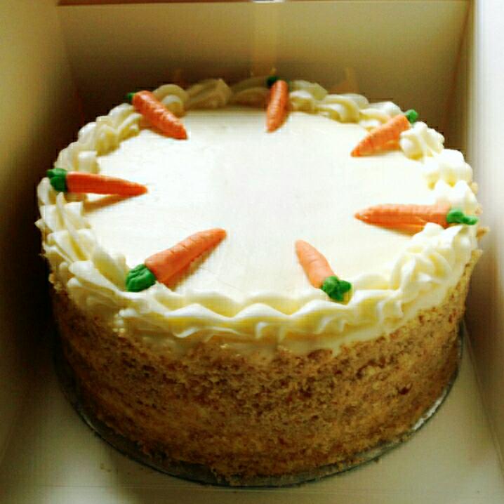 thatsweetbite1's tweet photo. Get ready for the summer with this Delicious, moist carrot cake!
 #summeriscoming #yummy #cake https://t.co/joItEsni8I