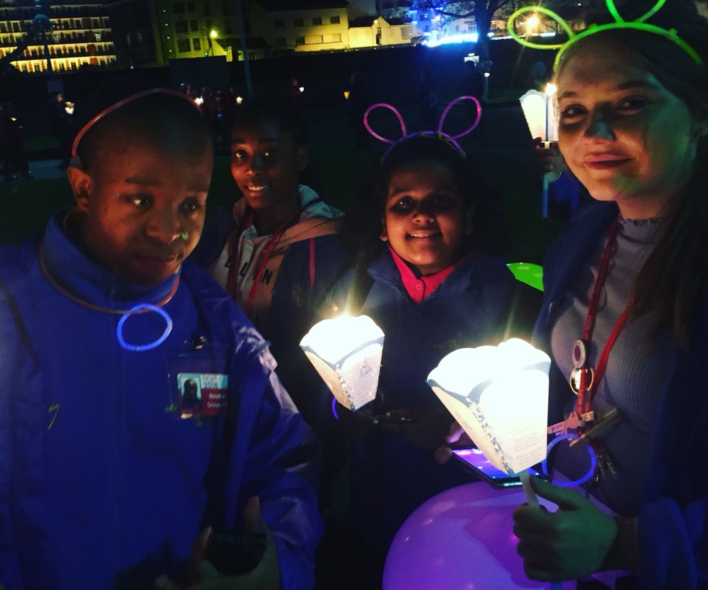 Hcpt177's tweet photo. Torchlight Procession https://t.co/3VpzxnDrkx
