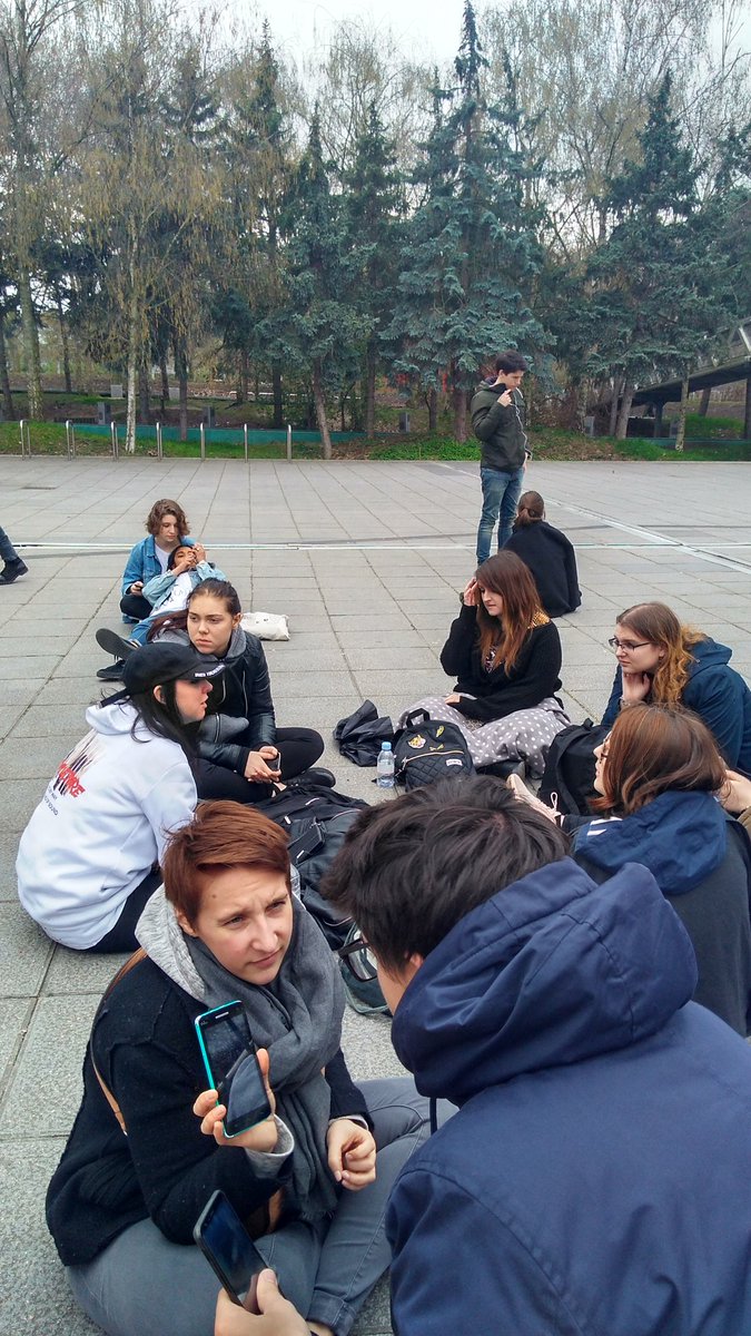 FOBInParis tweet picture