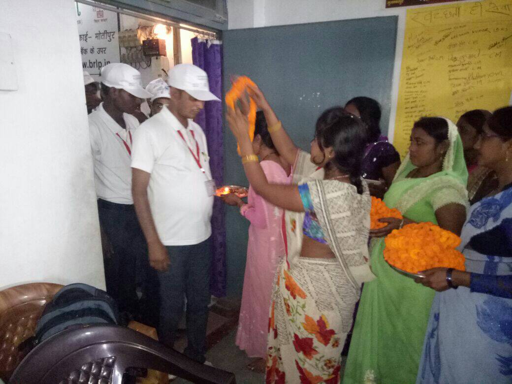 Welcoming of Swachhagrahis in different blocks of Muzaffarpur district #ChaloCamparan #SwachhBharat #swachhBihar #ZSBP@LSBA_Bihar