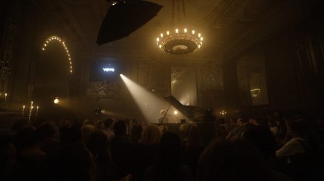 Still in love with this version we shot for <a href="/Vevo/">Vevo</a> #presents <3
vimeo.com/181483943

<a href="/tompeterodell/">tompeterodell</a> #anotherlove  #chandelier #session #piano
