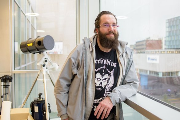 LivUni's tweet image. Alumnus and scientist @mggtTaylor returns to the University tonight to talk about the early results from the Rosetta probe mission! bit.ly/2IUp1bL