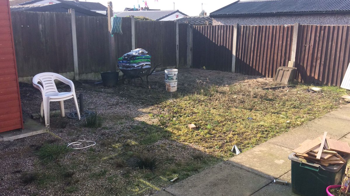 DonmacSolutions's tweet image. Landscaping project. Installing land drains, Indian stone slabs and artificial grass. #beautiful #teamwork ❤