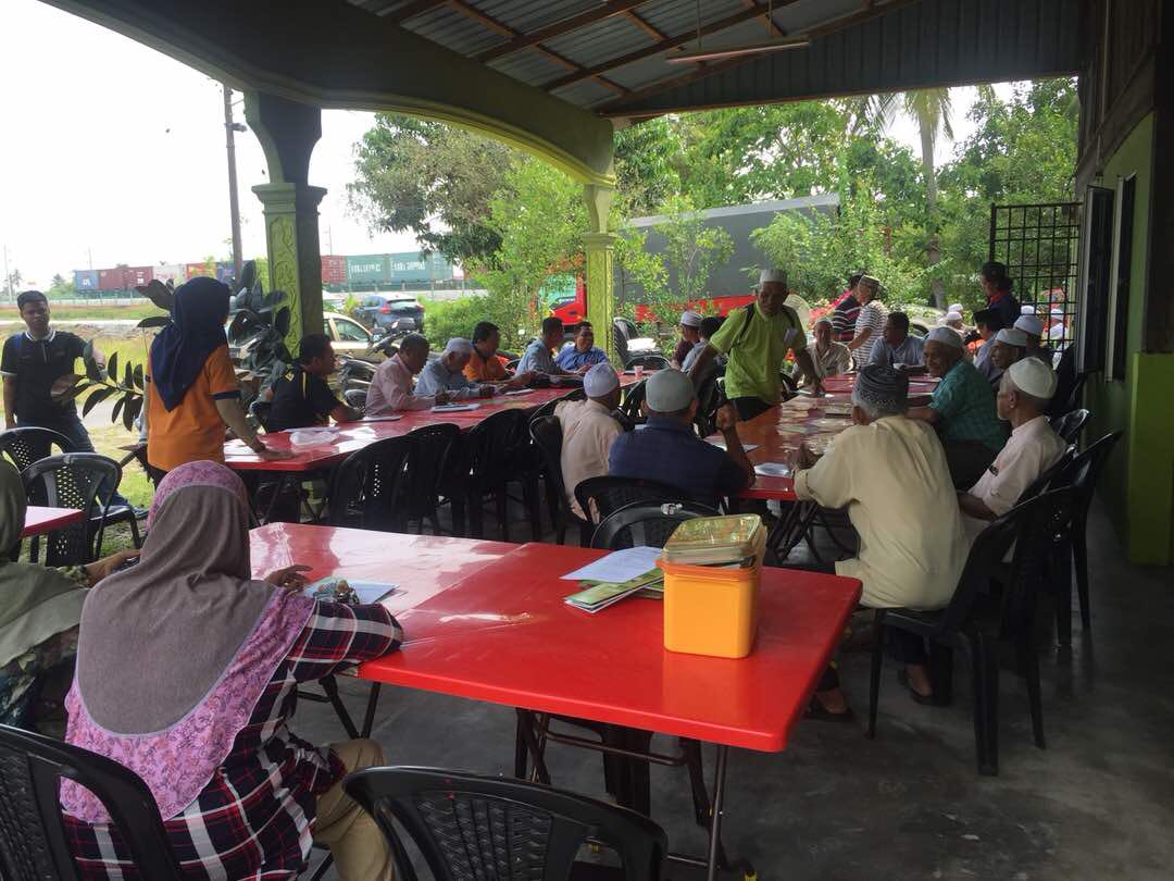 mada_malaysia's tweet photo. Kempem kawalan padi angin dan rumpai di Projek NKEA Alor Merah

#madamabeles 
#ourfoodourfuture https://t.co/0wQhJBmhMM