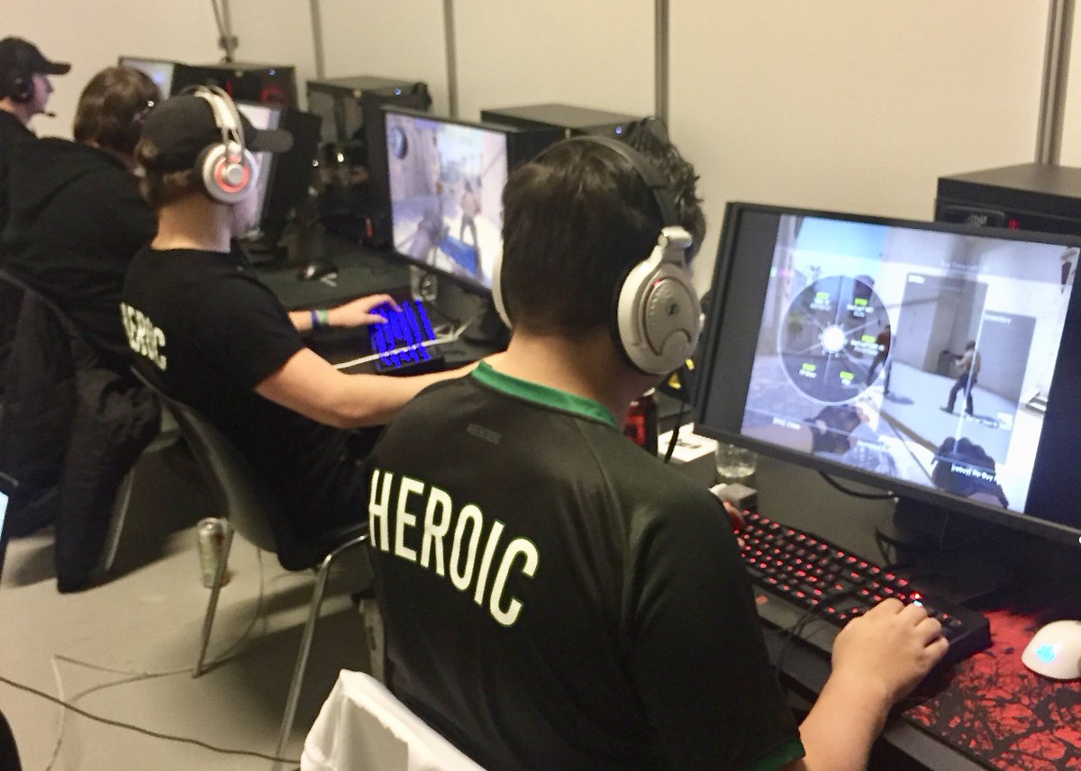 heroicgg's tweet photo. Two important matches yet again! 👀

1️⃣ Our #GGOrigin quarterfinal vs. @WindigoGG starts at 15:00 CEST. 
2️⃣ We play in #ESLProLeague vs. @natusvincere at 19:15 CEST. 

#BeHeroic https://t.co/3QGI4mY5lx