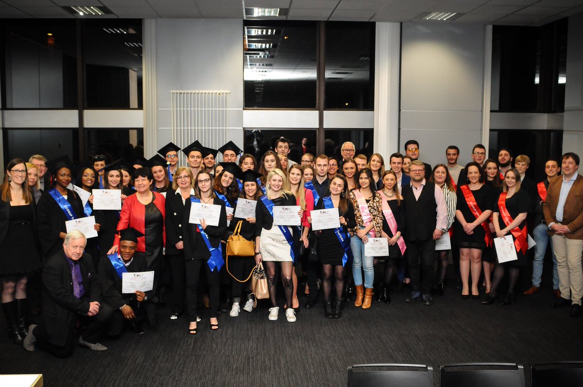 EcoSupCampus's tweet photo. Remise des diplômes de nos étudiants https://t.co/vkmHB2c3YL