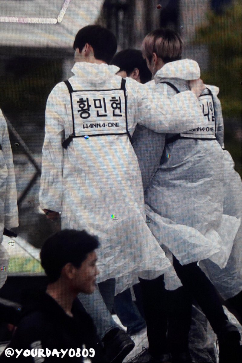 yourday0809's tweet photo. 180404 울산 쇼챔 리허설 https://t.co/oq1lPLcroC