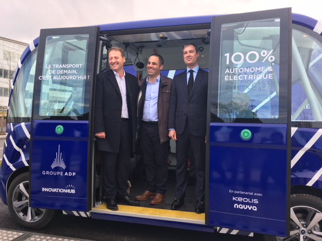 Lancement de la première expérimentation de #navettesautonomes sur un aéroport français : #Keolis, partenaire du <a href="/GroupeADP/">Groupe ADP</a> , est fier d'accompagner le déploiement de ce projet inédit de navettes autonomes #Mobilité