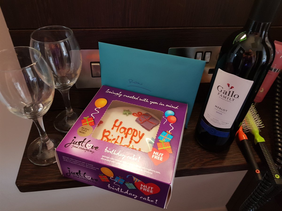 Little PI WOW at Southend Eastern Esplanade this morning 🎂 <a href="/essexarea/">Premier Inn Essex Area</a> <a href="/gillklarin/">Gillian Klarin</a> <a href="/placemadebyyou/">A Place Made By You</a>