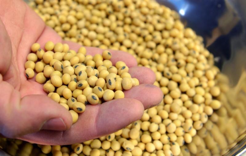 China to impose tariffs on soybeans, autos among 106 U.S. products reut.rs/2uSs5SP