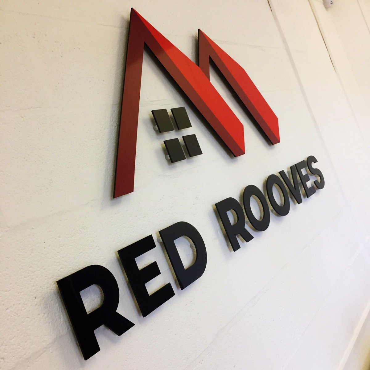 New signs and window graphics for Merseyside’s very own <a href="/RedRooves/">Red Rooves Ltd - Estate Agents Merseyside</a> #EstateAgents #Signage