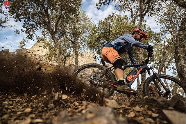 alotroladomtb's tweet photo. #motivaciondeldia. “Hay que endurecerse sin perder jamás la ternura”
_______________________________________________________
#mtb
#mtbike
#mtblove
#mtbgram
#mtbpictureoftheday
#mtblife
#igermtb
#imtb
#igerscycling
#cycling
#cyclelove
#cyclinglife… https://t.co/jIh3xucQjO https://t.co/UxY99Fzgcb