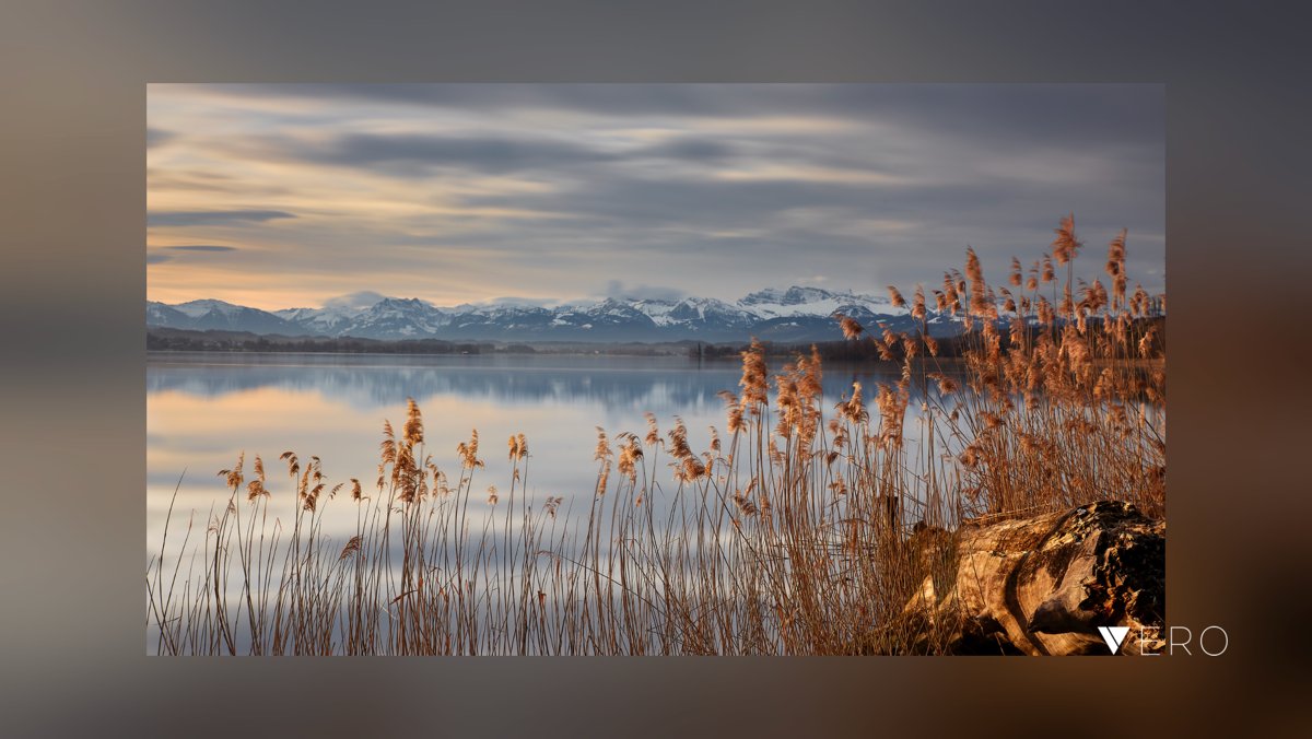 Iselihanspeter's tweet photo. The hiker and the bird
.
#onverofirst #swisspix
.
#natgeo #nature #letsgosomewhere #verography #original_view #veroearhpix #earthpixelsvero #photo #artofvisuals #vero #veroearth #discoverearth #switzerland #photography #landscha… @VeroTrueSocial https://t.co/LjHabtzkiF