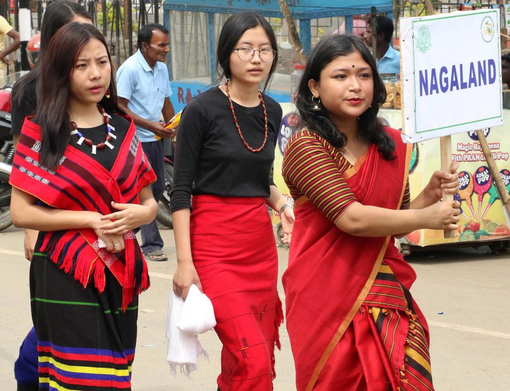 A cultural procession being taken out as a part of golden jubilee celebration of #AssamAgriculturalUniversity in Jorhat on 3.4.18. 

Photo credit: UB Photos