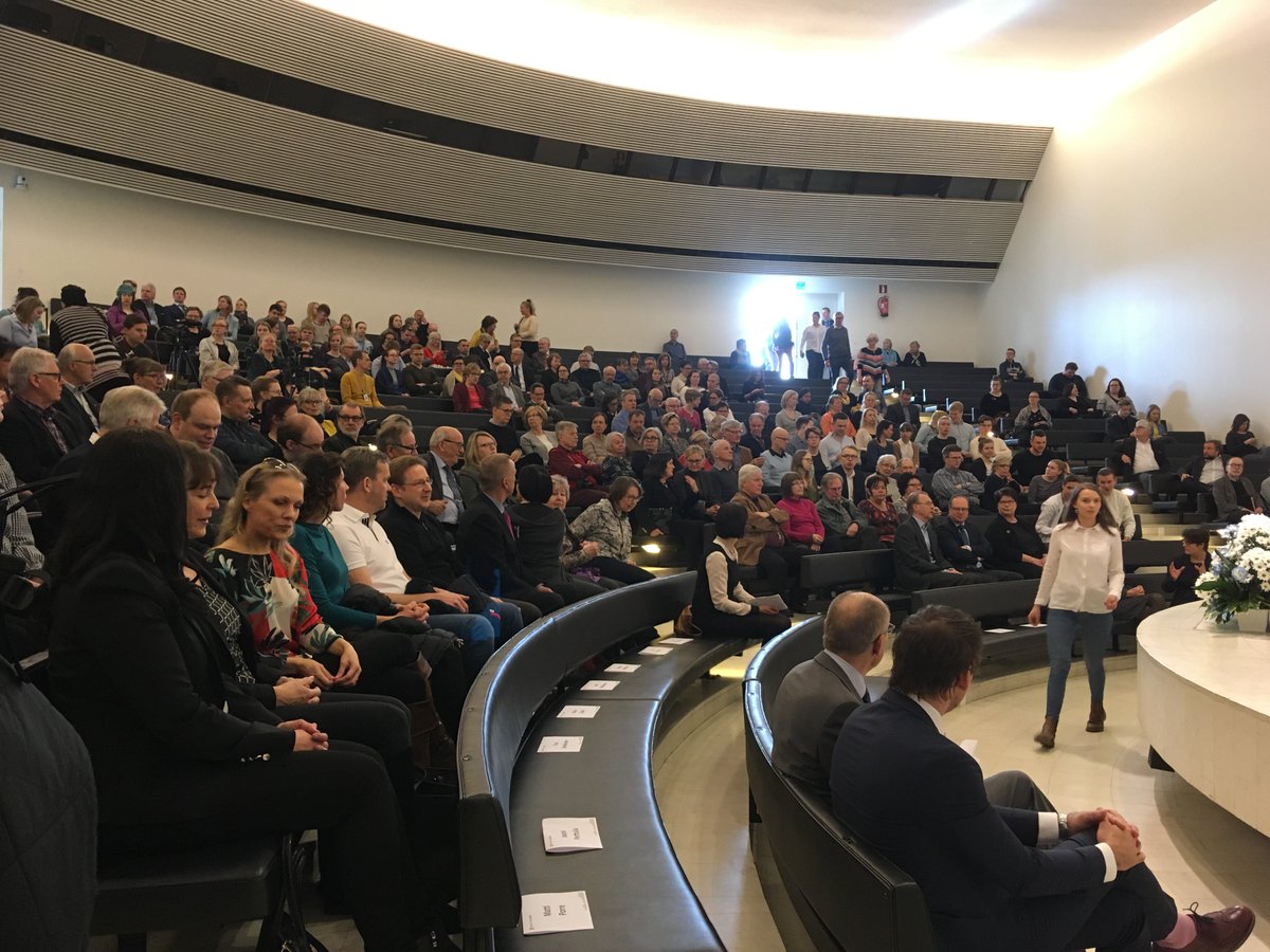 Sali alkaa täyttyä mutta vielä on paikkoja #tampere #niinistö