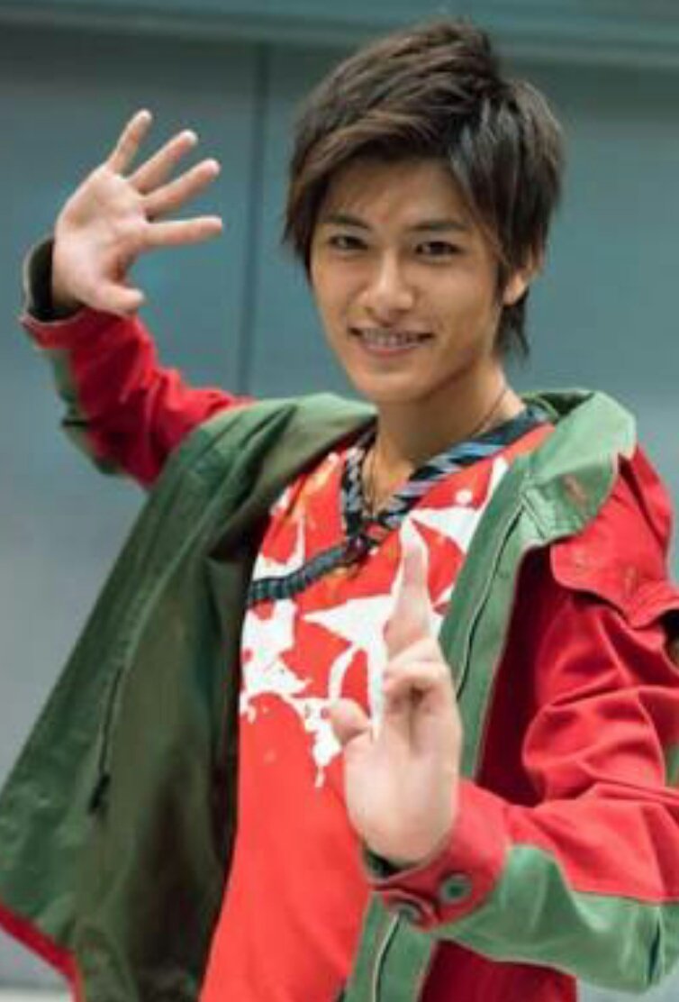 今日4月4日はアカニンジャー/伊賀崎天晴役の西川俊介さんの誕生日です