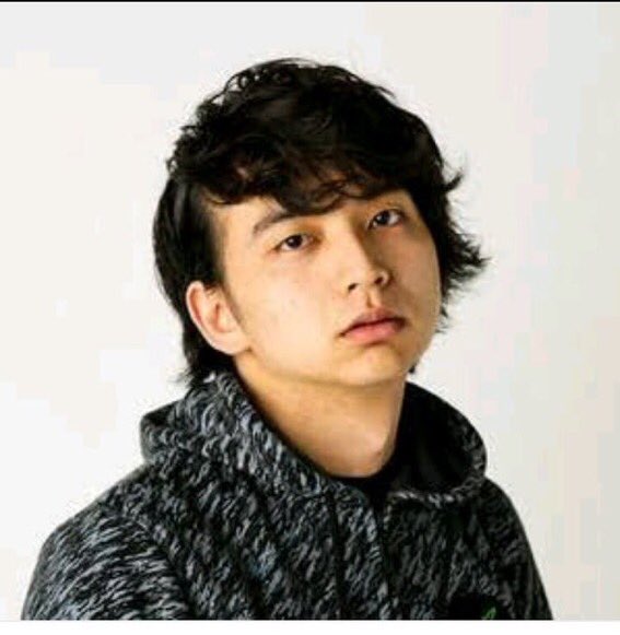 Shalm Twitterissa みんなグリッチグリッチ言ってるけどプロゲーマーのケンキさんもグリッチ使ってるやん 前髪グリッチ Shalm Twitterissa みんなグリッチグリッチ言ってるけどプロゲーマーのケンキさんもグリッチ使ってるやん 前髪グリッチ