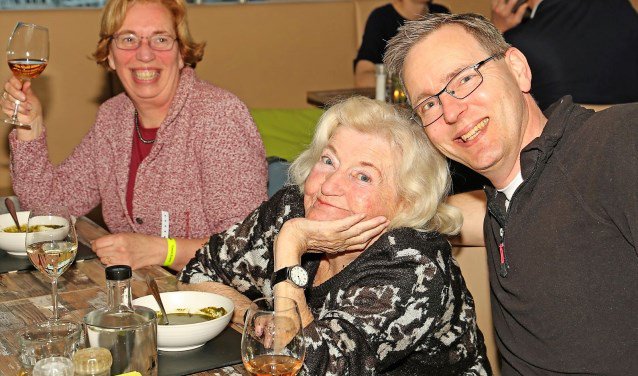 HetKrantje's tweet image. Geslaagde Happen en Stappen in Leidschendam  - hetkrantje-online.nl/lees/89902/ges…