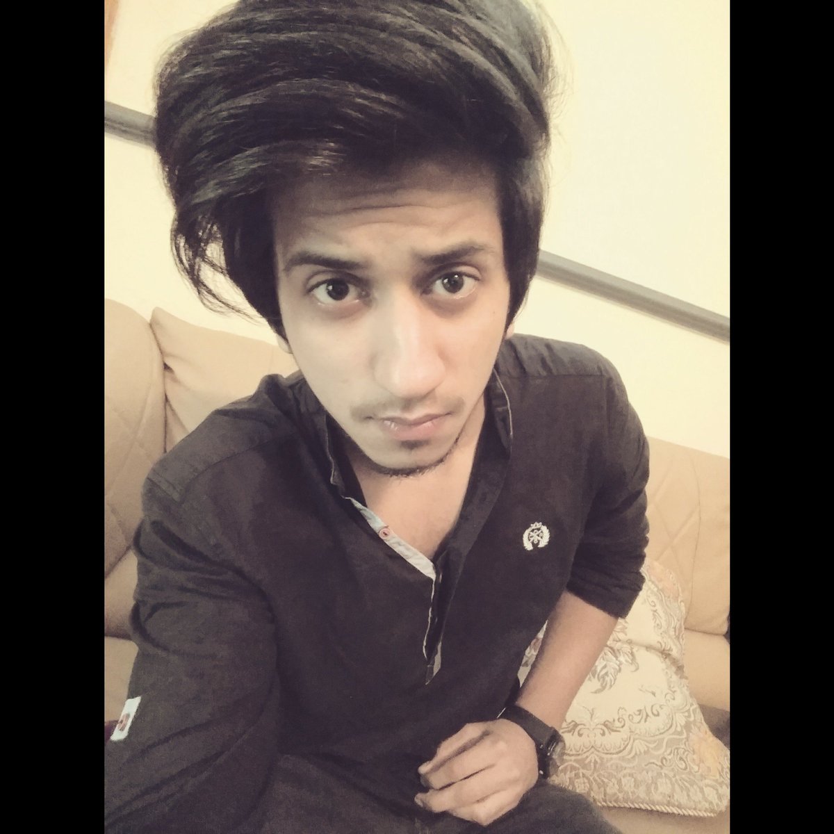 UDsayz's tweet photo. #NewProfilePic ✌️😒
#UD https://t.co/MGlRKdar4V
