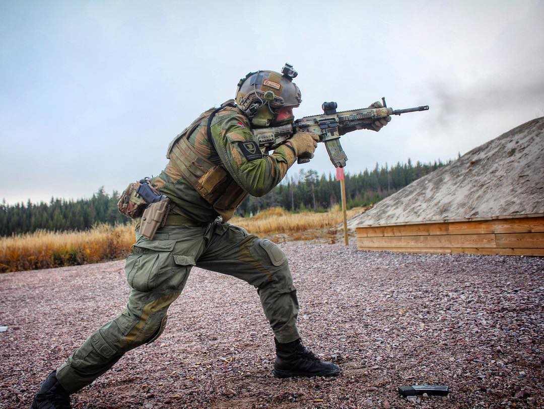 Norwegian Army Telemark Battalion members during training 

#TMBN #MechanisedInfantry #Hæren