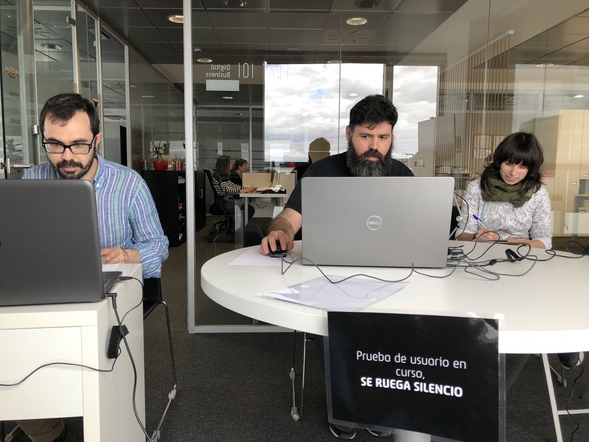 Hoy en <a href="/SomosFlat101/">Flat 101</a> toca PASE DE PRUEBA para confirmar la definición de los test de usuarios que vamos a llevar a cabo en un site del sector MOTOR. Paso imprescindible para terminar la configuración del estudio. ¡Silencio, se rueda! #ux #UserExperience #usability