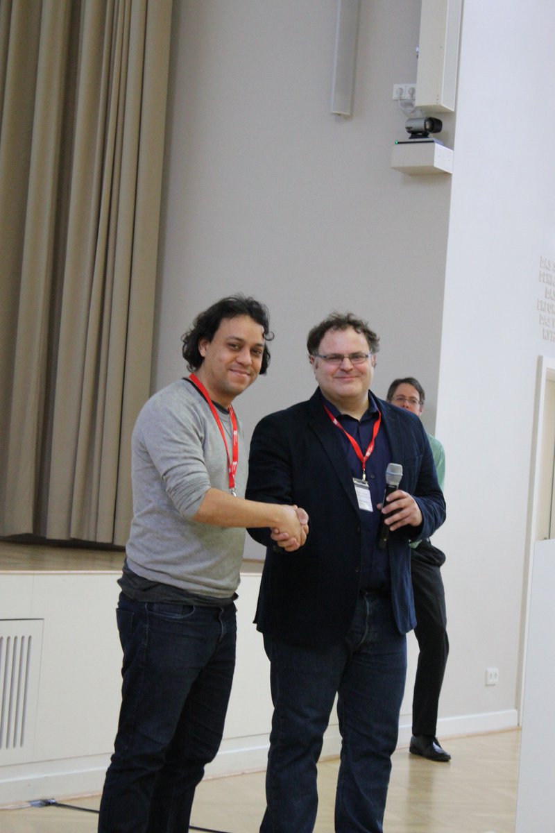 NewNetParis's tweet photo. Congrats Diego da Hora for receiving the Best dataset award at #PAM18 ! https://t.co/Y1c1HjaBLL