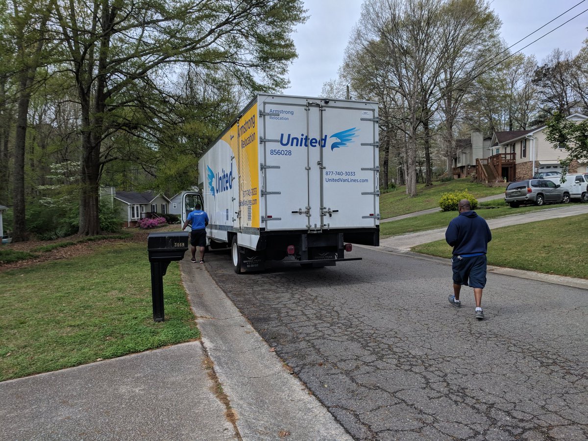 skrubbzilla's tweet photo. My life is on a truck headed for the San Francisco Bay area. I wish it safe travels. https://t.co/dA8aTxyvAn