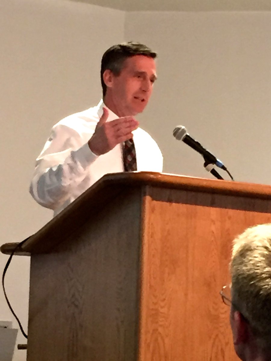 EMartens_MSHSL's tweet photo. Great first general session and kick off to @MN_IAAA conference in St. Cloud. Thanks to Gopher AD Mark Coyle for a great message and commitment to #honesty #definedbyactions #lowegohighoutput An inspiring new brand for the organization #TogetherTowardTomorrow @MSHSLjohn @MSHSL https://t.co/qOH1brf59x