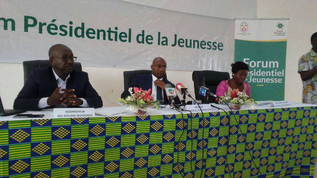 aicha_pere's tweet photo. La conférence de presse du comité d'organisation du Forum presidentiel de la jeunesse en cours... https://t.co/3ShMUMo9qA