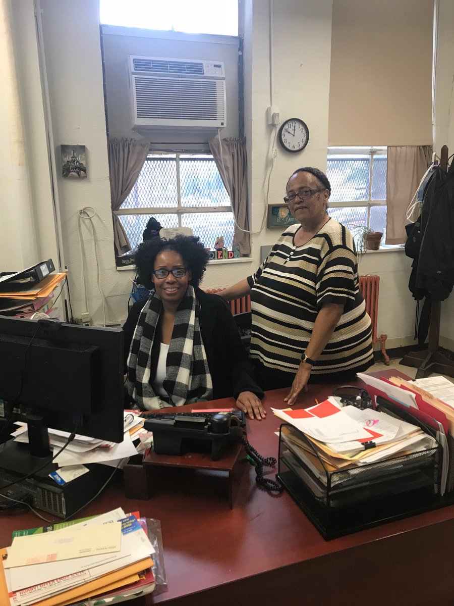 Elev8Bmore's tweet photo. Together with our partners, we are providing workforce development opportunities. Cherry Hill Parent on first day of internship following @Humanim Administrative Training program #BMoreCS #communityschools #buildingcommunities https://t.co/GdFRoSVoBx