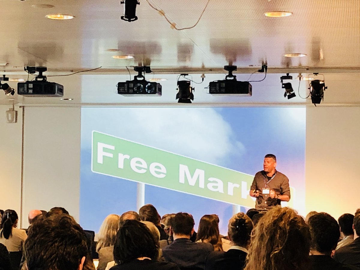 INE_Bolivia's tweet photo. .@SantiagoFarjat Director del #INEBolivia participa en la Conferencia “Truth in Numbers” #Data4Truth en Suiza donde se trata la propagación de “noticias falsas” por redes sociales y el rol de las estadísticas oficiales en ofrecer información verdadera y confiable a los ciudadanos https://t.co/TMGWGu3UeM